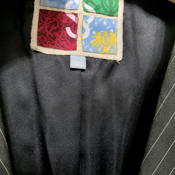 XL Subscript Blazer - Picture 13 of 13